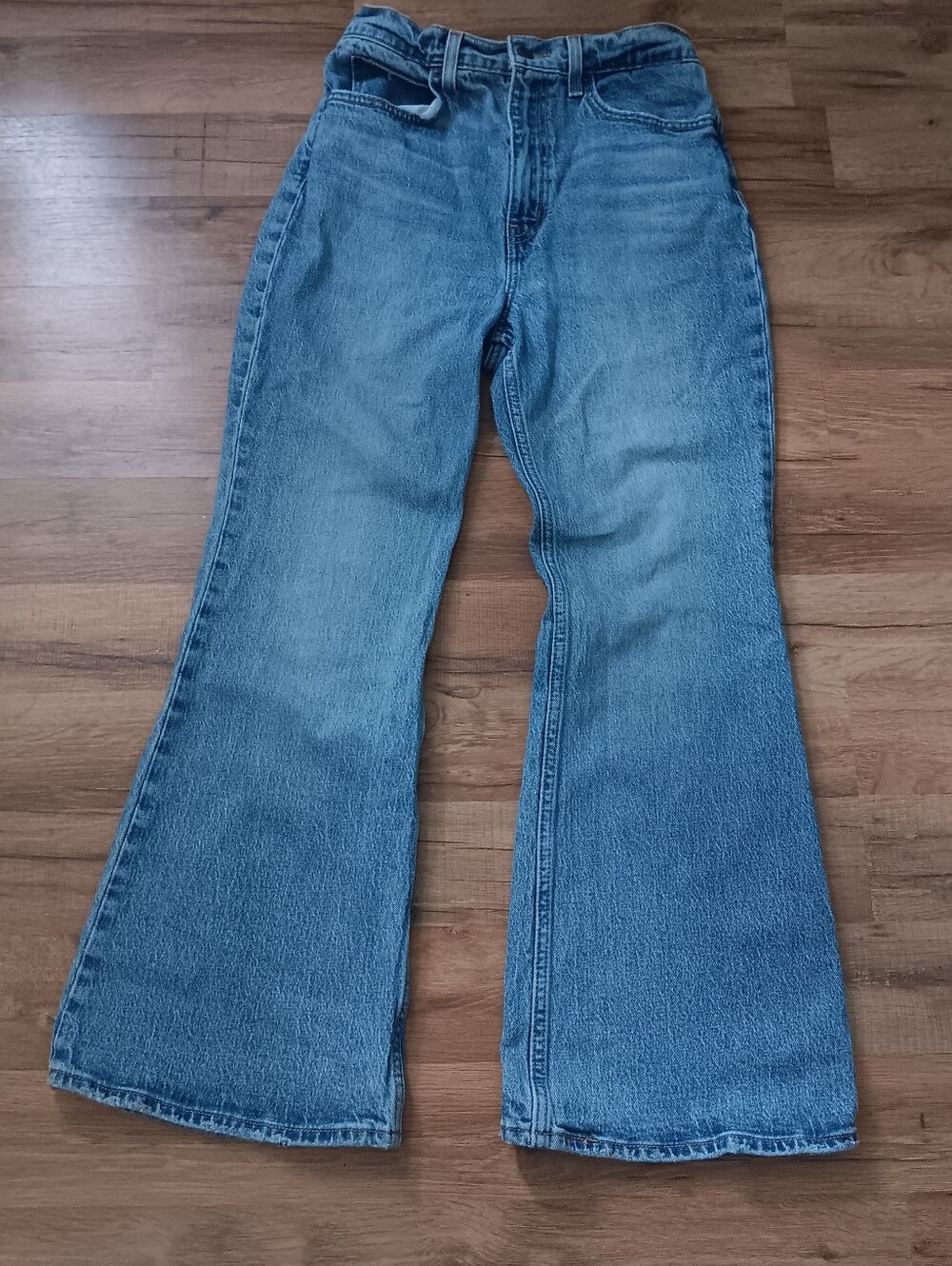 Levis 70s High Flare Jeans Size 28